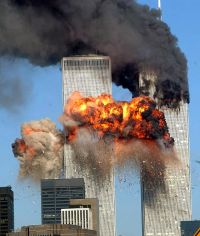 Bilder des Schreckens: UA Flug 175 bohrt sich in den Südturm des World Trade Center in New York
