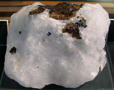 Cryolite-Siderite-mun05-150a.jpg