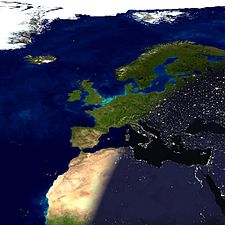 Sonnenuntergang in Europa und Afrika (Fotomontage)